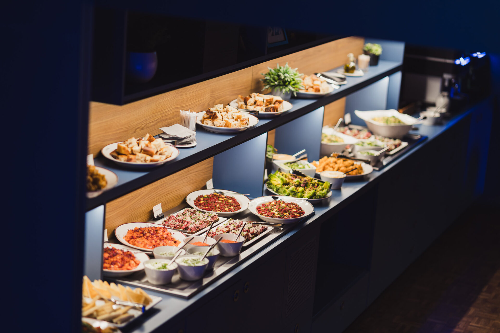 Pidulik pulma catering ja eksklusiivne juubeli toitlustus koos teenindusega Tartumaal Humal Bistroolt.